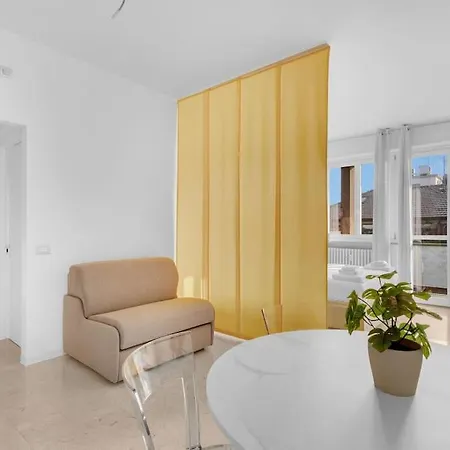 Apartment Yellow Flat