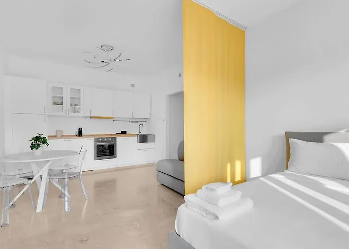 Yellow Flat